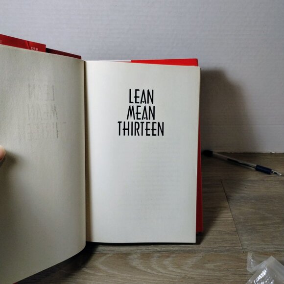 1st Print Janet Evanovich Lean Mean Thirteen (Stephanie Plum #13) 1st Ed Book - Picture 4 of 6